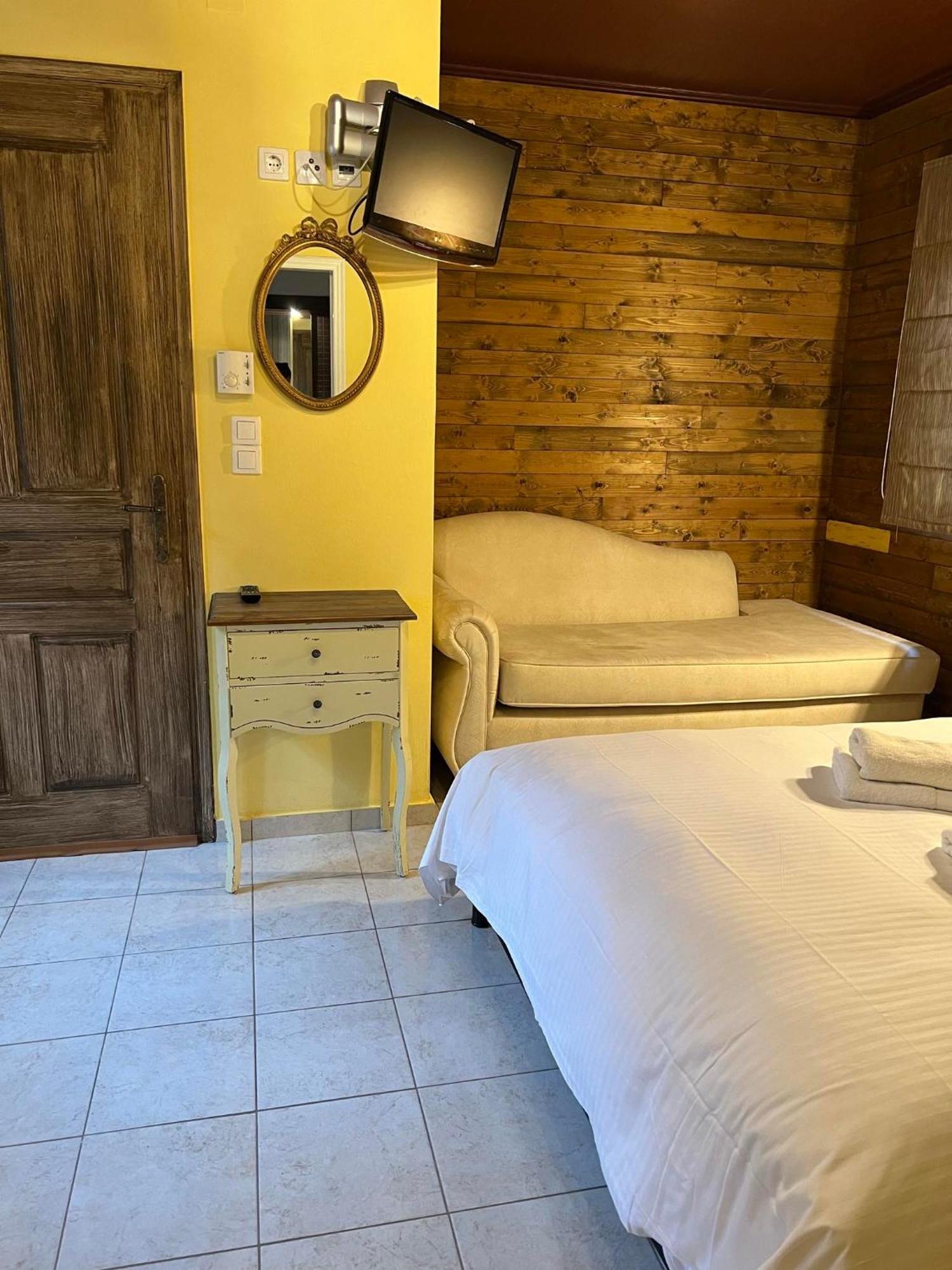 Ikojenia Traditional Lodge بايبيغكو المظهر الخارجي الصورة