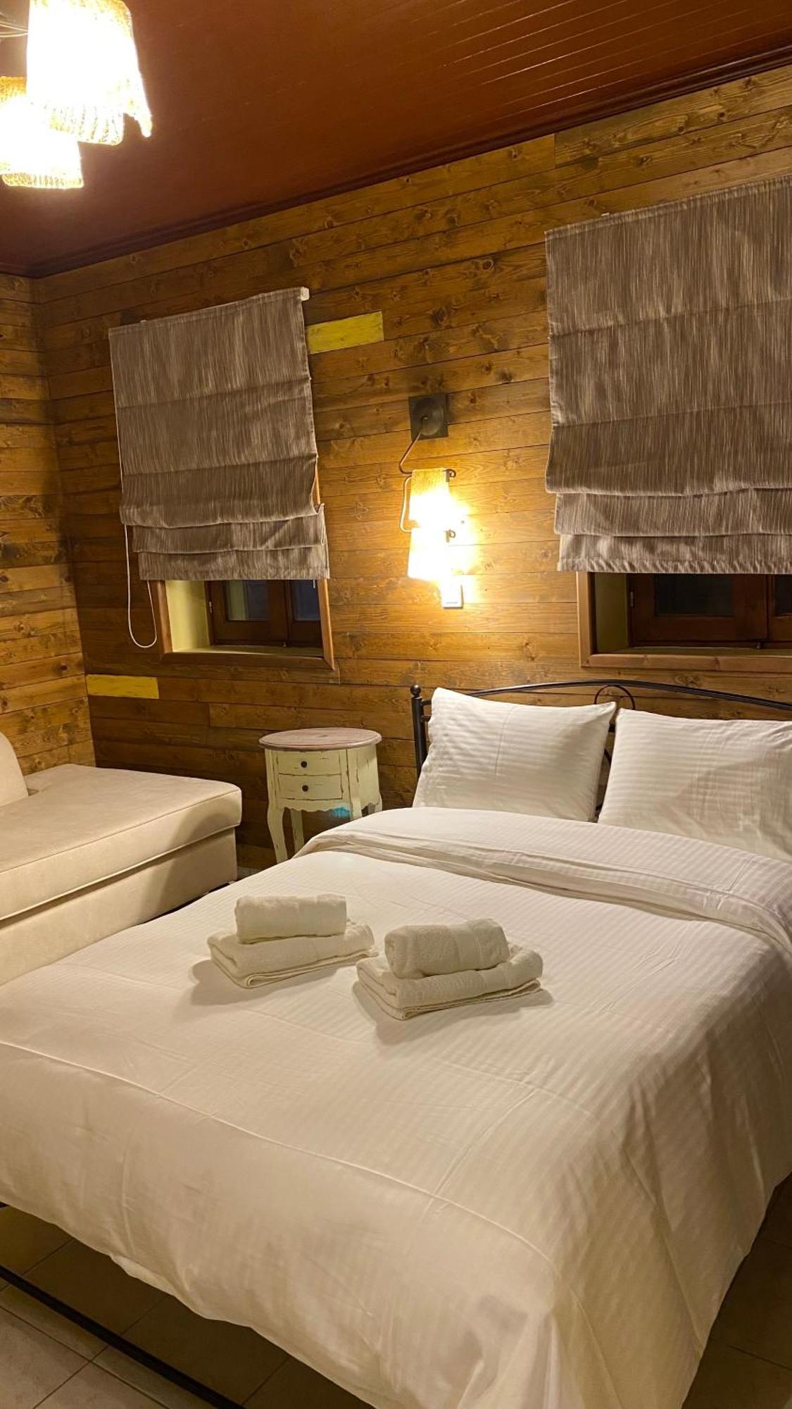 Ikojenia Traditional Lodge بايبيغكو المظهر الخارجي الصورة